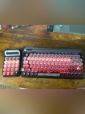 Lofree Lipstick Mechanical Keyboard with Matching Numpad • Black